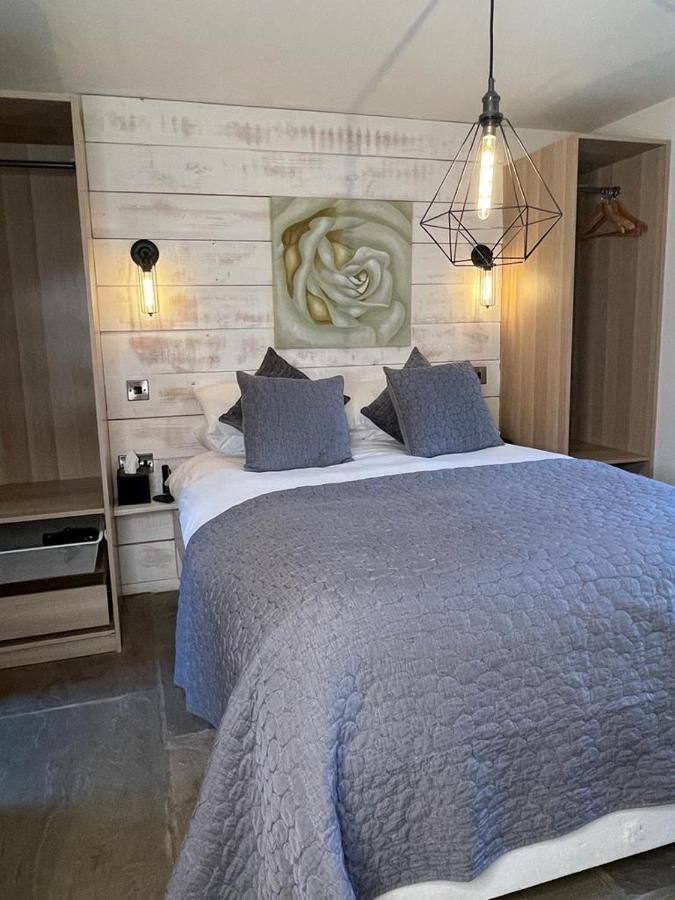 Hollies Holiday home